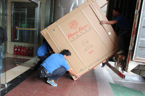 鄂城钢琴贵重工艺品无忧运